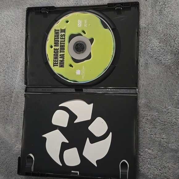 Teenage Mutant Ninja Turtles II: The Secret of the Ooze DVD - Picture 3 of 3